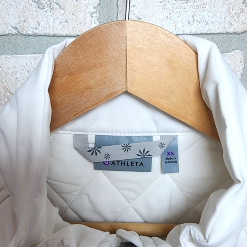 ATHLETA Upside Quilted Vest Size XS - Picture 7 of 9